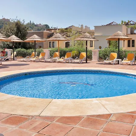 Daire Arqueros Luxury - Private Garden & Pool