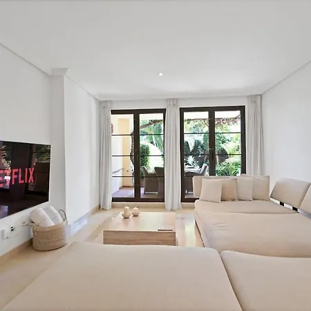 Arqueros Luxury - Private Garden & Pool Daire *