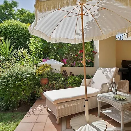 Daire Arqueros Luxury - Private Garden & Pool *