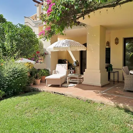 Arqueros Luxury - Private Garden & Pool Daire Benahavís
